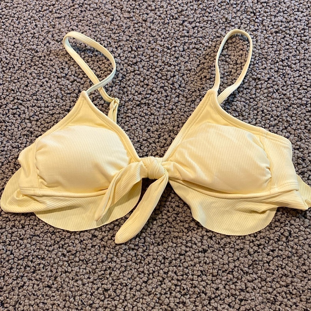 NWOT Xhilaration Yellow Bikini Top Size Medium